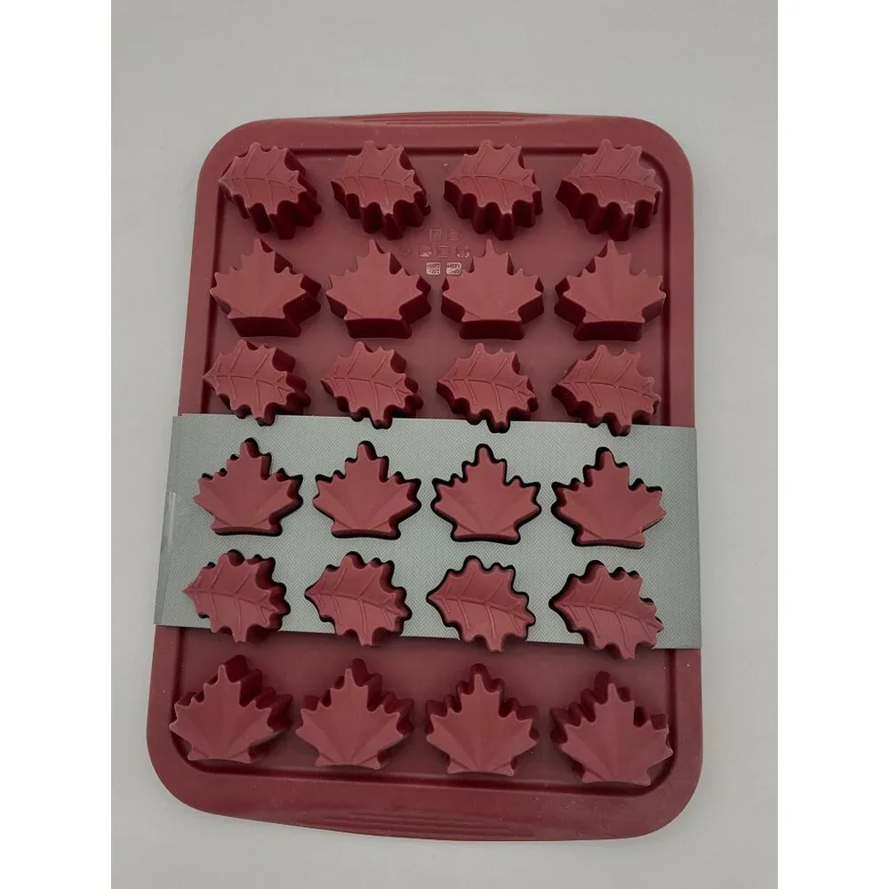 Threshold Burgundy Silicone Leaf Shape 24 Cup Mini Muffin Pan NEW with Tags